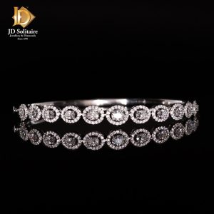 Oval cut solitaire diamond bracelet with white gold